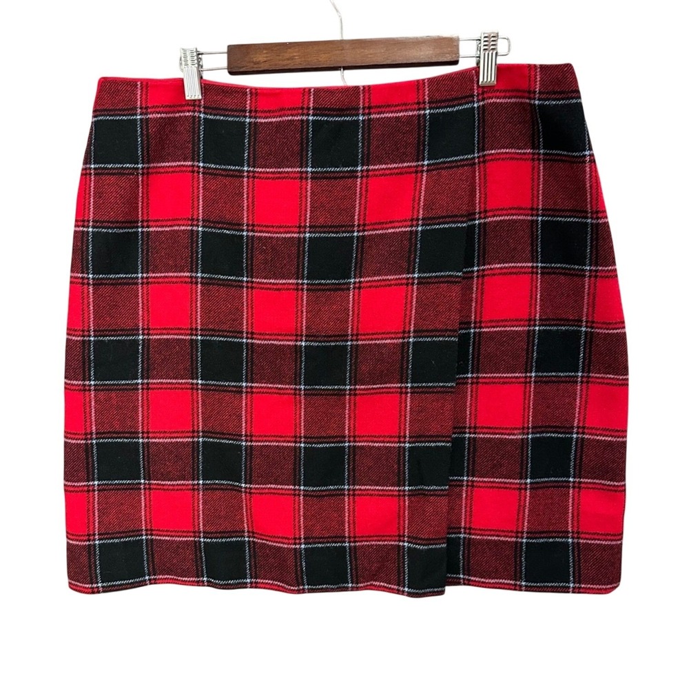Talbots Plaid Mini Skirt 16‎ Red Black Wool Blend Wrap Holiday Preppy Academic